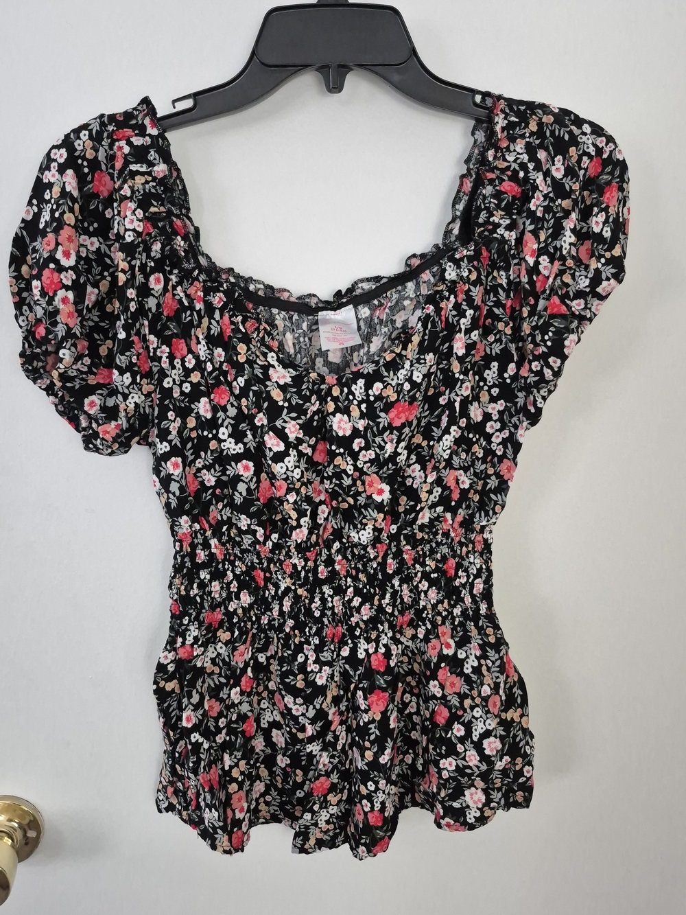 No Boundaries Floral Puff-Sleeve Smocked Waist Top
